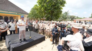 Kembali Terjunkan Praja IPDN ke Aceh Tamiang, Mendagri Tito: Sasar Pembersihan Sisa Lumpur di Permukiman Terdampak Bencana