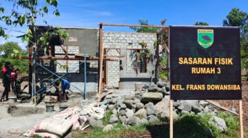 Dari Dinding Sederhana Menuju Rumah Layak Satgas TMMD Ke 128 Kodim 1801/Manokwari Teruskan Kebutan Pekerjaan