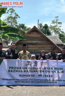 BAZNAS Ogan Ilir Gerak Cepat Salurkan Bantuan untuk Korban Rumah Tertimpa Pohon Kelapa