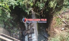 Diduga Rem Blong Truck Fuso Bermuatan 21 Ton Kopi Terrjun KeJurang Wisata Tangga Seribu Kepala Curup