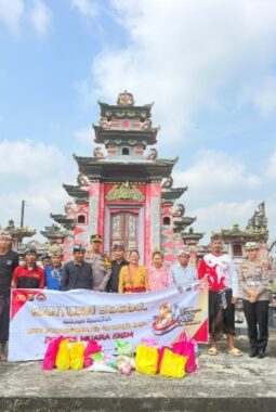 Sambut HUT Bhayangkara, Polres Muara Enim Hadir Bantu Warga dan Rumah Ibadah