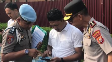 Cegah Judi Online,Si Propam Polres Rejang Lebong Periksa HP Seluruh Personel Secara Mendadak