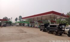 Atasi Kemacetan di Depan SPBU  Tanjung Sanai II, Polsek Padang Ulak Tanding Laksanakan Pengaturan Lalu Lintas